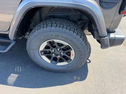 Used 2018 Jeep Wrangler Unlimited Rubicon w/ Dual Top Group AWD/4WD image 8