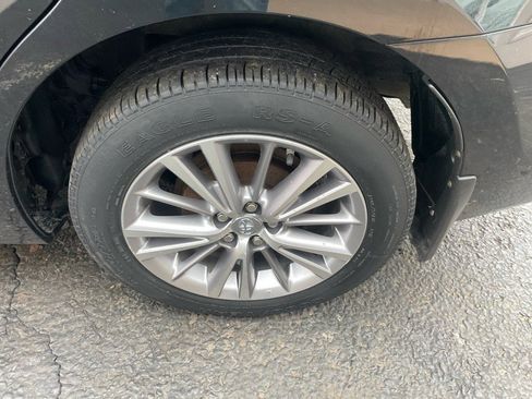 Used 2014 Toyota Corolla LE image 15