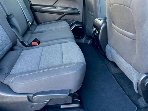 Used 2025 GMC Acadia Elevation image 22