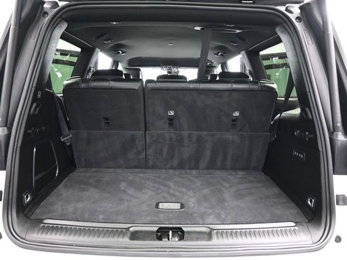 Used 2024 Jeep Wagoneer Series II w/ Flexible Seating Group image 25