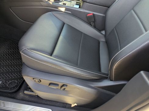 Used 2023 Volkswagen Atlas SE image 13