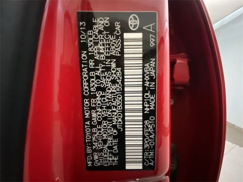 Used 2013 Toyota Prius C image 25