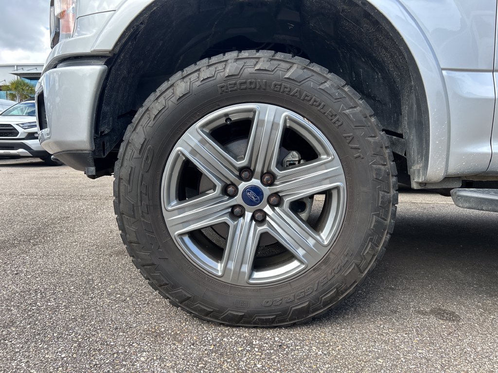 Used 2019 Ford F150 XLT w/ Equipment Group 302A Luxury AWD/4WD image 7