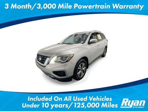 Used 2020 Nissan Pathfinder S image 1