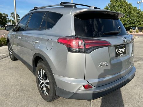 Used 2018 Toyota RAV4 LE w/ All Weather Liner Package AWD/4WD image 5