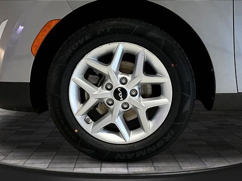 Used 2023 Kia Soul LX w/ Option Group 015 FWD image 34