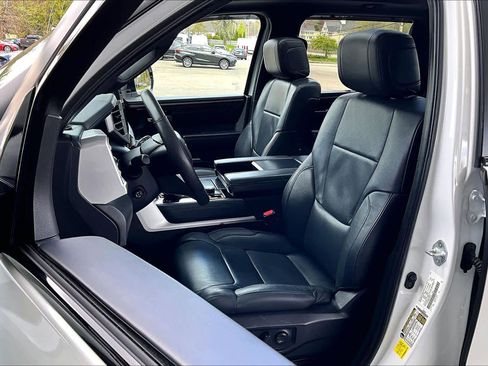 Used 2024 Toyota Tundra Platinum AWD/4WD image 9