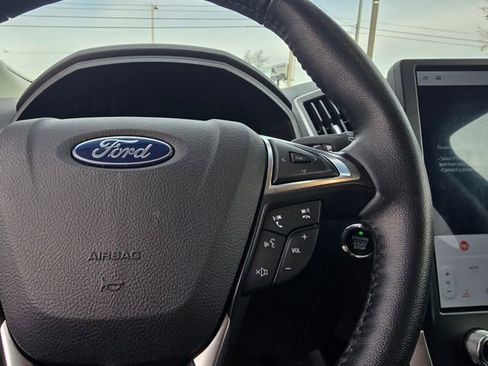 Used 2024 Ford Edge SEL image 25