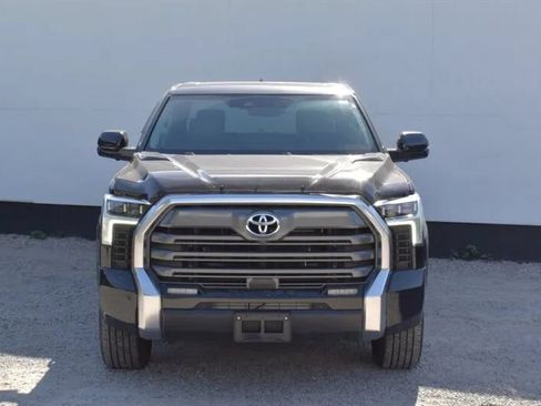 Used 2024 Toyota Tundra Limited AWD/4WD image 7