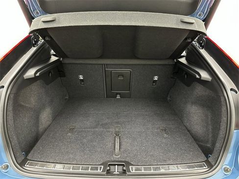 Certified 2022 Volvo C40 P8 Recharge Ultimate image 24