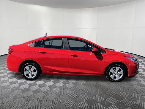 Used 2018 Chevrolet Cruze LS FWD image 7
