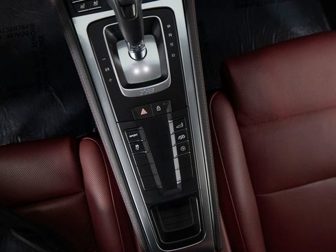 Certified 2024 Porsche 718 Cayman S RWD image 33
