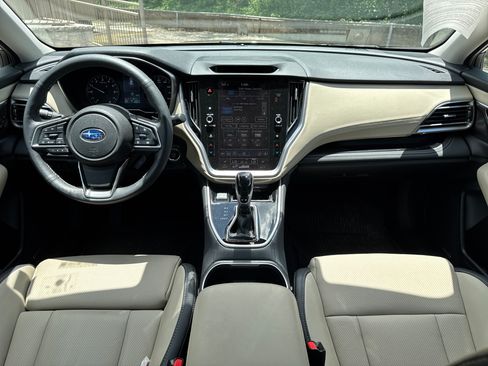 Used 2025 Subaru Outback Limited AWD/4WD image 10