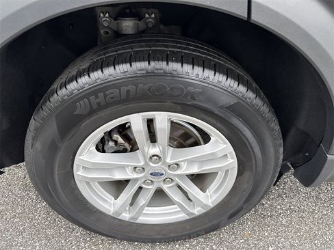 Used 2022 Ford Explorer XLT w/ Equipment Group 202A image 17