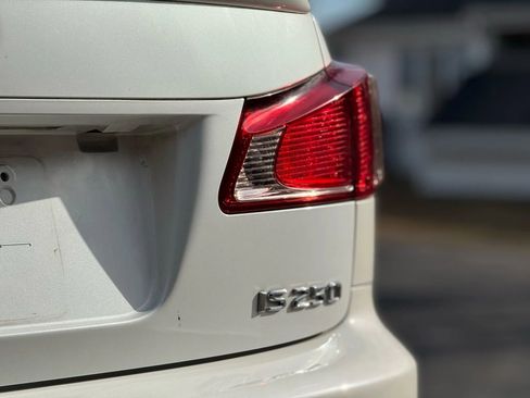 Used 2012 Lexus IS 250 image 9