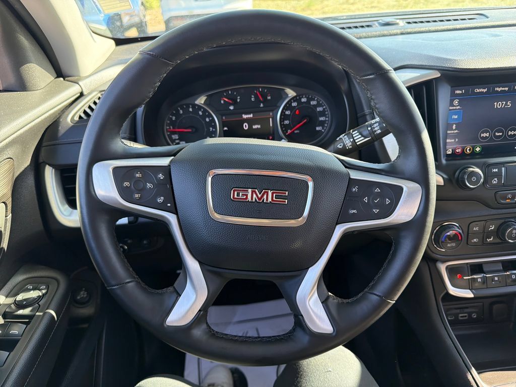 Used 2024 GMC Terrain SLT AWD/4WD image 17