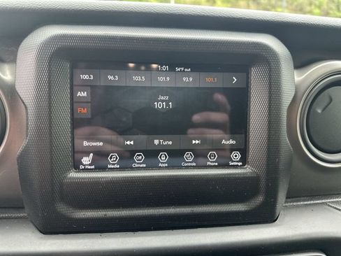 Used 2022 Jeep Wrangler Sport AWD/4WD image 21