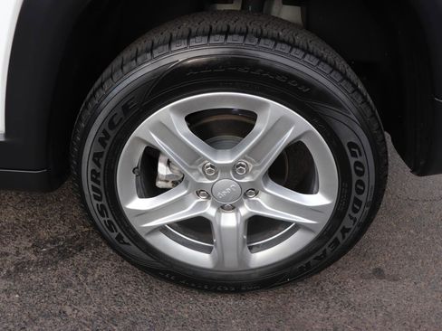 Used 2024 Jeep Compass Latitude AWD/4WD image 54