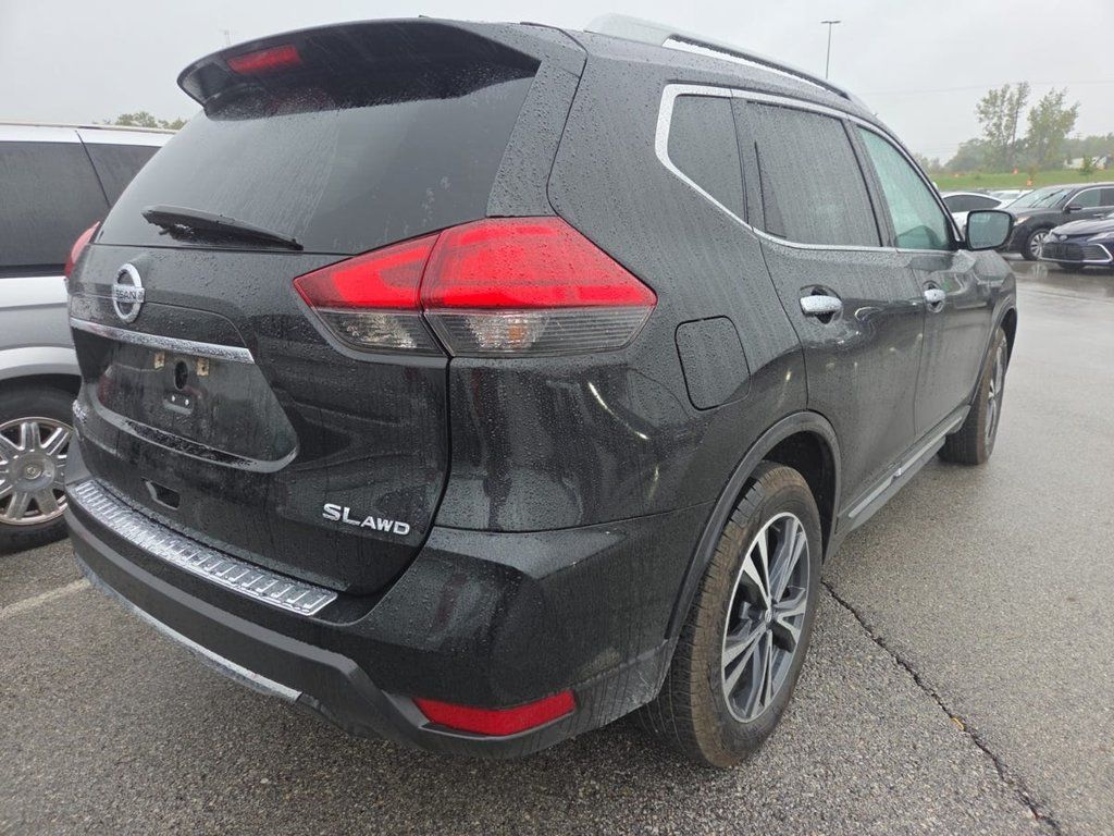 Used 2017 Nissan Rogue SL w/ SL Premium Package AWD/4WD image 5