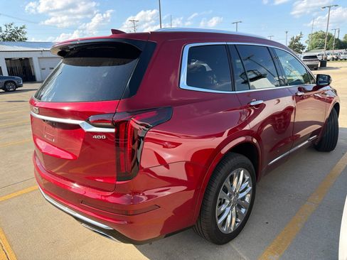 Used 2024 Cadillac XT6 Premium Luxury w/ Technology Package AWD/4WD image 3