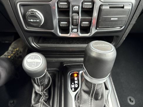 Used 2021 Jeep Gladiator Overland AWD/4WD image 20