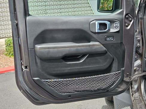 Used 2021 Jeep Gladiator Overland AWD/4WD image 10