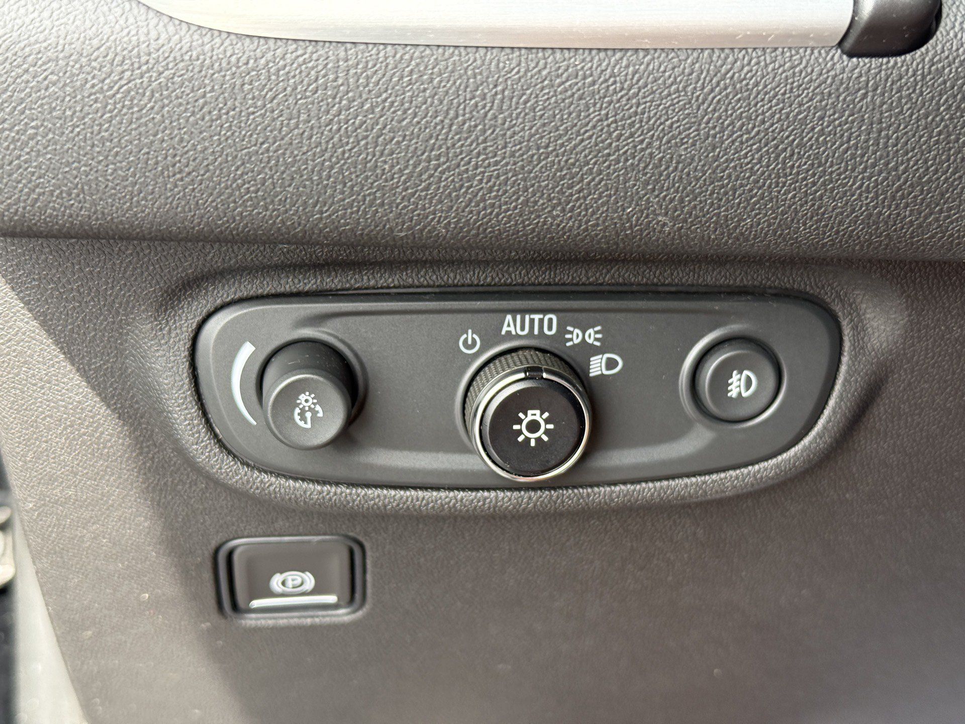Used 2021 GMC Terrain SLT FWD image 32