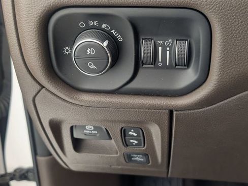 Used 2025 RAM 1500 Laramie w/ Bed Utility Group AWD/4WD image 14
