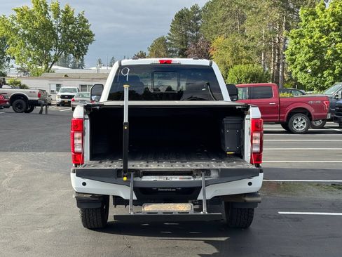 Used 2022 Ford F350 XLT w/ Black Appearance Package AWD/4WD image 12