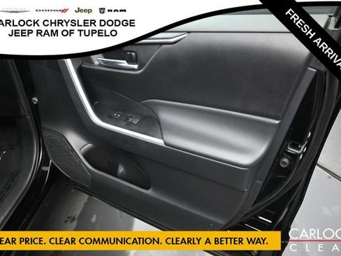 Used 2024 Toyota RAV4 XLE FWD image 39