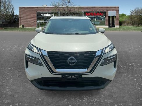 Certified 2023 Nissan Rogue SV w/ SV Premium B Package FWD image 6