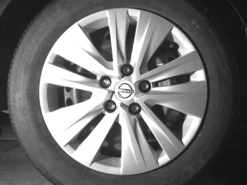 Used 2025 Nissan Sentra S image 15