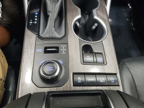 Used 2020 Toyota Highlander Limited AWD/4WD image 24
