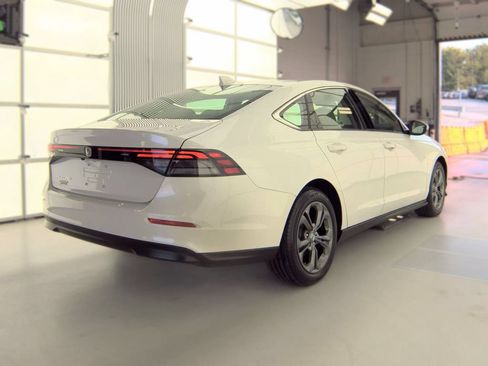 Used 2023 Honda Accord EX image 4