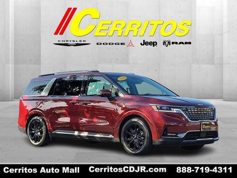 Used 2024 Kia Carnival SX image 1