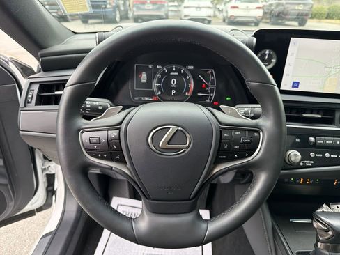 Used 2024 Lexus ES 350 Luxury image 26