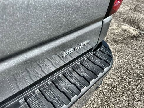 New 2026 GMC Sierra 1500 SLT image 14