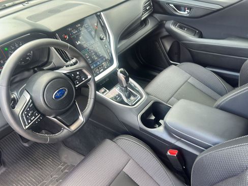 Used 2025 Subaru Outback Premium w/ Popular Package #1A AWD/4WD image 8