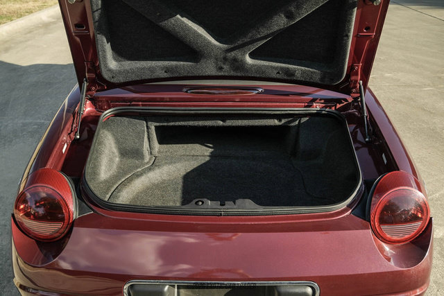 Used 2004 Ford Thunderbird RWD image 63