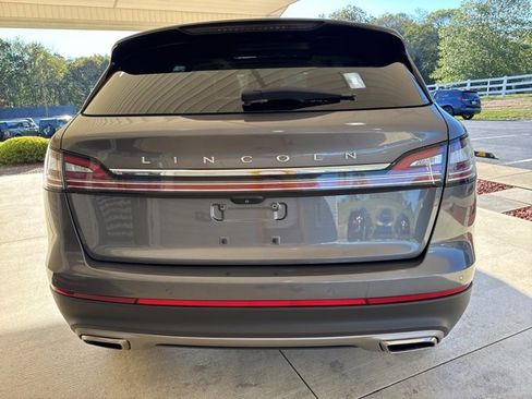 Used 2022 Lincoln Nautilus Reserve w/ Equipment Group 201A image 9