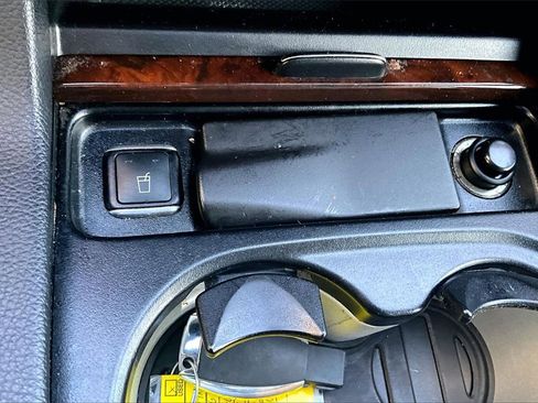 Used 2016 Mercedes-Benz GL 550 4MATIC image 15