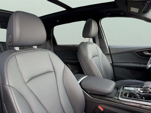 Certified 2025 Audi Q7 3.0T Premium Plus w/ Premium Plus Package AWD/4WD image 33