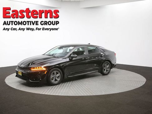 Used 2024 Nissan Sentra SV image 56