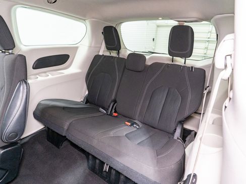 Used 2023 Chrysler Voyager LX FWD image 30