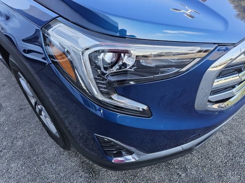 Used 2021 GMC Terrain SLT image 11