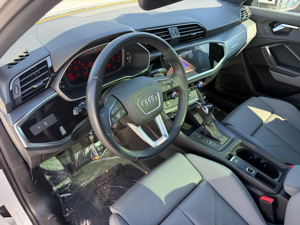 Used 2023 Audi Q3 2.0T Premium w/ Black Optic Sport Package AWD/4WD image 13