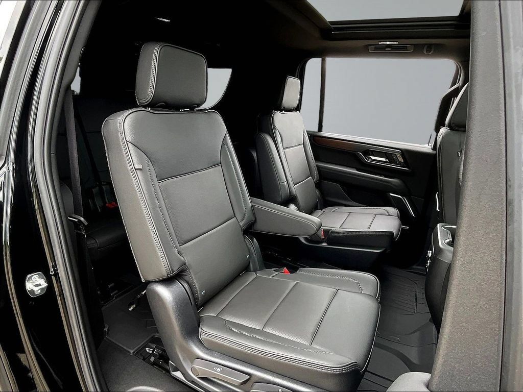 New 2026 GMC Yukon XL Denali w/ Sun & Power Step Package AWD/4WD image 10
