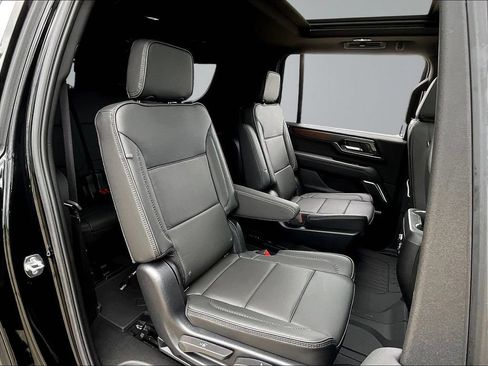 New 2026 GMC Yukon XL Denali w/ Sun & Power Step Package AWD/4WD image 10