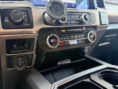 Used 2022 Ford F250 Platinum image 28