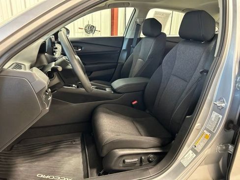 Certified 2025 Honda Accord SE image 15